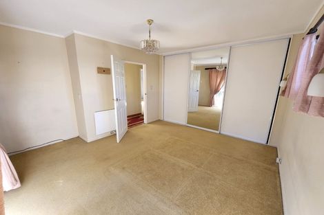 Photo of property in 27 Mirrabooka Avenue, Botany Downs, Auckland, 2010