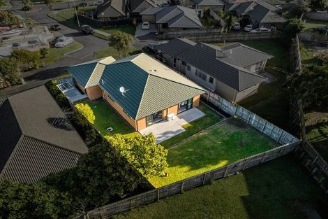 Photo of property in 10 Taatahi Street, Weymouth, Auckland, 2103