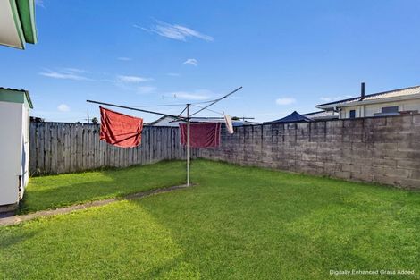Photo of property in 5 Minifie Avenue, Melville, Hamilton, 3206