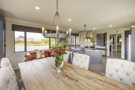 Photo of property in 15 Dobsons Lane, Kelvin Grove, Palmerston North, 4470