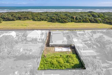 Photo of property in 46 Seafront Road, Castlecliff, Whanganui, 4501