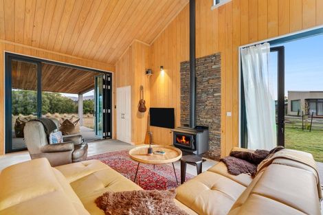 Photo of property in 2/19 Monteith Road, Albert Town, Wanaka, 9382