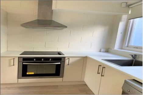 Photo of property in 2/99 Aikmans Road, Merivale, Christchurch, 8014