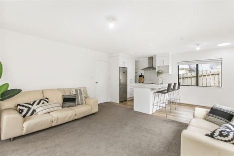 Photo of property in 1/95 Hobsonville Road, West Harbour, Auckland, 0618