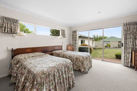 Photo of property in 11 Kingsgate Row, Havelock North, 4130