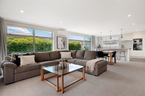 Photo of property in 16 Cassinia Close, Papamoa Beach, Papamoa, 3118