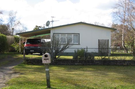 Photo of property in 7 Ogilvie Road, Kinloch, Taupo, 3377