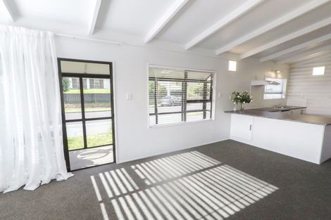 Photo of property in 10 Stuart Place, Blagdon, New Plymouth, 4310