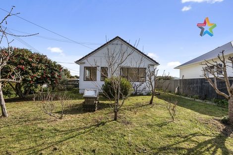 Photo of property in 2 Frickleton Grove, Waterloo, Lower Hutt, 5011