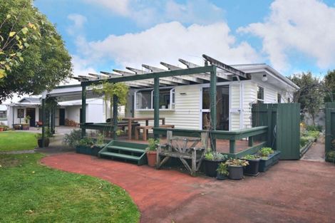 Photo of property in 15 Clifton Avenue, Carterton, 5713