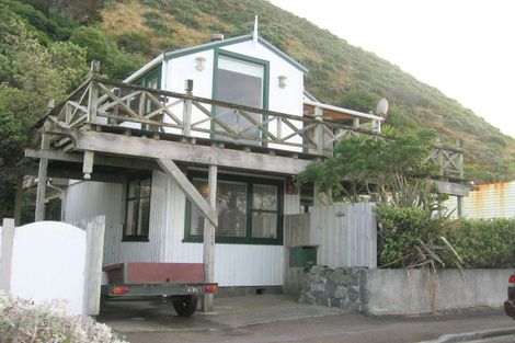 Photo of property in 154 Owhiro Bay Parade, Owhiro Bay, Wellington, 6023