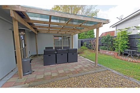 Photo of property in 3 Neta Grove, Henderson, Auckland, 0612