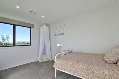 Photo of property in 69a Pirau Road, Fernhill, Napier, 4183