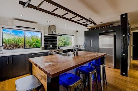 Photo of property in 2/46 James Evans Drive, Northcote, Auckland, 0627