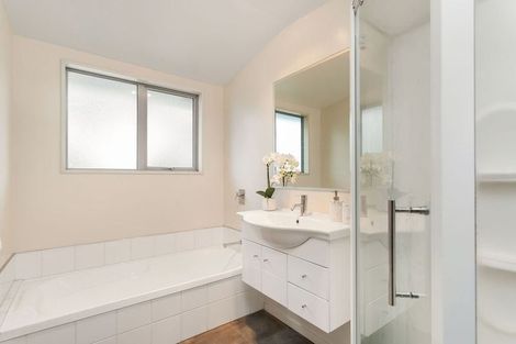 Photo of property in 212a Lincoln Road, Addington, Christchurch, 8024