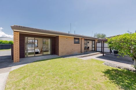 Photo of property in 5 Berwick Place, Mount Maunganui, 3116