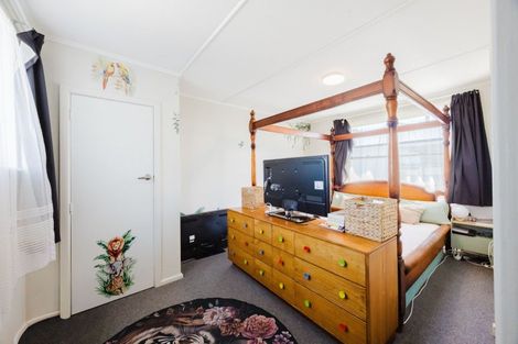 Photo of property in 18 Mackie Street, Waipukurau, 4200