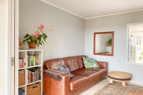 Photo of property in 333 Motutara Road, Muriwai, Waimauku, 0881