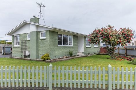 Photo of property in 4 Ross Street, Levin, 5510