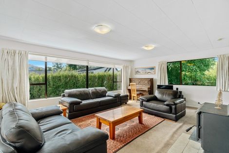Photo of property in 17 Rimu Lane, Wanaka, 9305