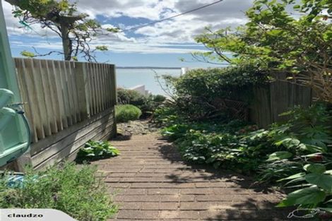 Photo of property in 15a Joan Street, Point Chevalier, Auckland, 1022