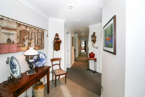 Photo of property in 6 Manuka Place, Whalers Gate, New Plymouth, 4310