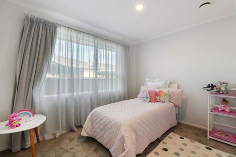 Photo of property in 14 Dunluce Place, Hornby, Christchurch, 8042