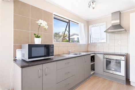 Photo of property in 132 Finlayson Avenue, Clendon Park, Auckland, 2103