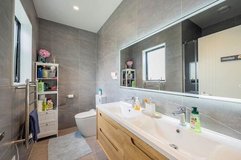 Photo of property in 26 Paihere Street, Huapai, Kumeu, 0810