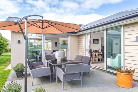 Photo of property in 48 Blue Gum Place, New Brighton, Christchurch, 8083