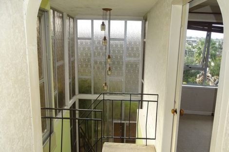 Photo of property in 8 Lanark Street, Milford, Auckland, 0620