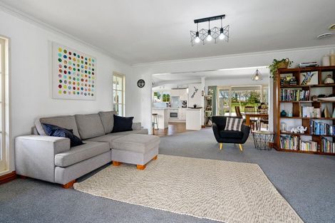 Photo of property in 16 Cowley Drive, Leamington, Cambridge, 3432