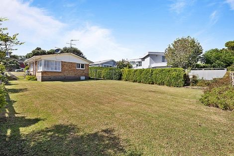 Photo of property in 2/5 Otakau Road, Milford, Auckland, 0620