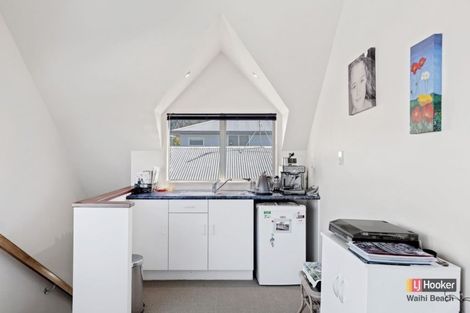 Photo of property in 31 Ocean View Road, Waihi Beach, 3611