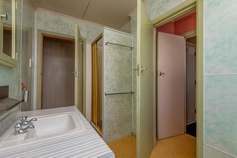 Photo of property in 18 Freyberg Street, Roslyn, Palmerston North, 4414