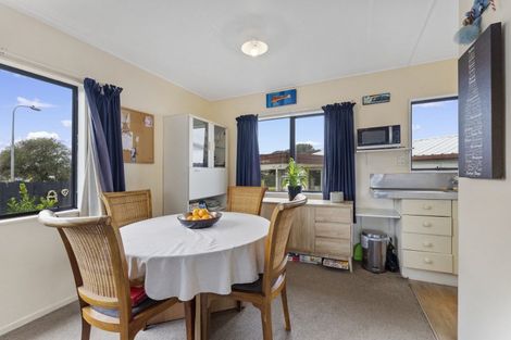 Photo of property in 9 Spackman Crescent, Paraparaumu, 5032