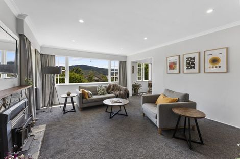 Photo of property in 15 Sunbrae Drive, Silverstream, Upper Hutt, 5019