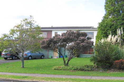 Photo of property in 35 Sikkim Crescent, Clover Park, Auckland, 2019
