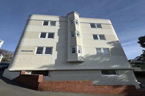 Photo of property in 82 Majoribanks Street, Mount Victoria, Wellington, 6011