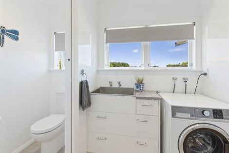 Photo of property in 147 Koputaroa Road, Levin, 5575