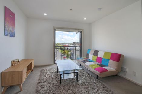 Photo of property in 5b/10 Crown Lynn Place, New Lynn, Auckland, 0600