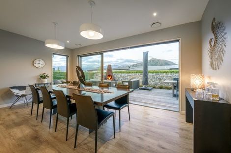 Photo of property in 10 Avalanche Place, Wanaka, 9305