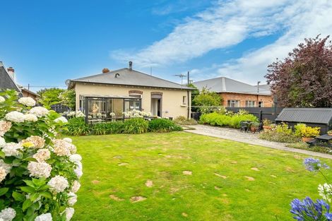 Photo of property in 360 Bay View Road, Saint Clair, Dunedin, 9012