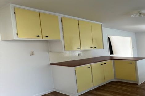 Photo of property in 10 Camphora Place, Ranui, Auckland, 0612