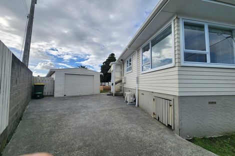 Photo of property in 11 Hamurana Place, Te Atatu Peninsula, Auckland, 0610