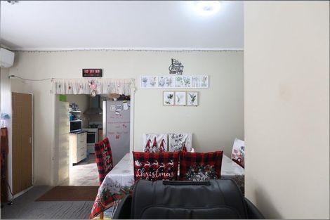 Photo of property in 2 Halswell Street, Mangere East, Auckland, 2024