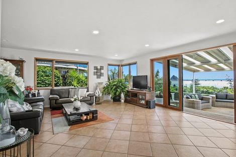 Photo of property in 46 Whiteley Street, Moturoa, New Plymouth, 4310