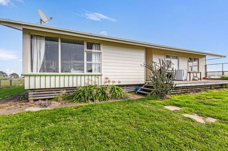 Photo of property in 452 Ohangai Road, Hawera, 4672
