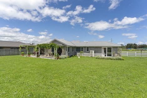 Photo of property in 2 Mercade Close, Stratford, 4332