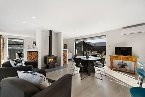 Photo of property in 11 Alice Burn Drive, Luggate, Cromwell, 9383